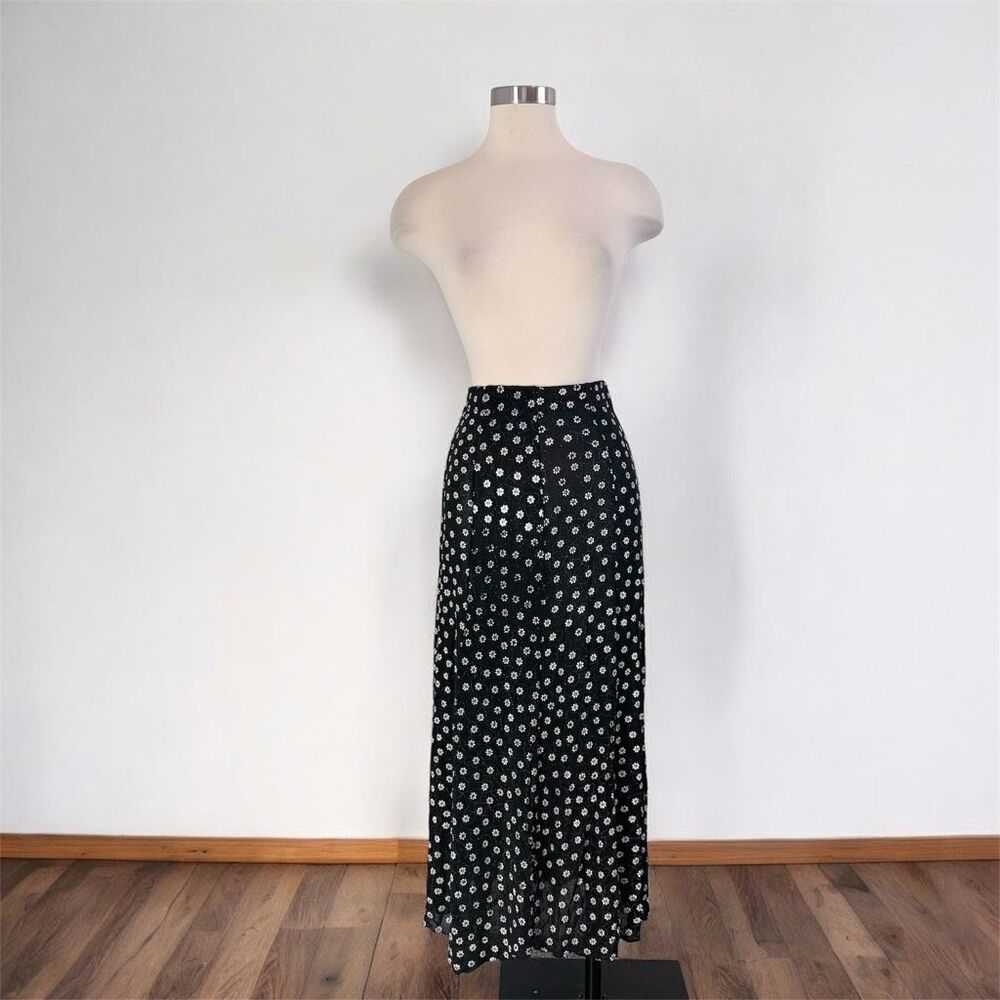 Vintage Black Midi Skirt with White Daisy Print